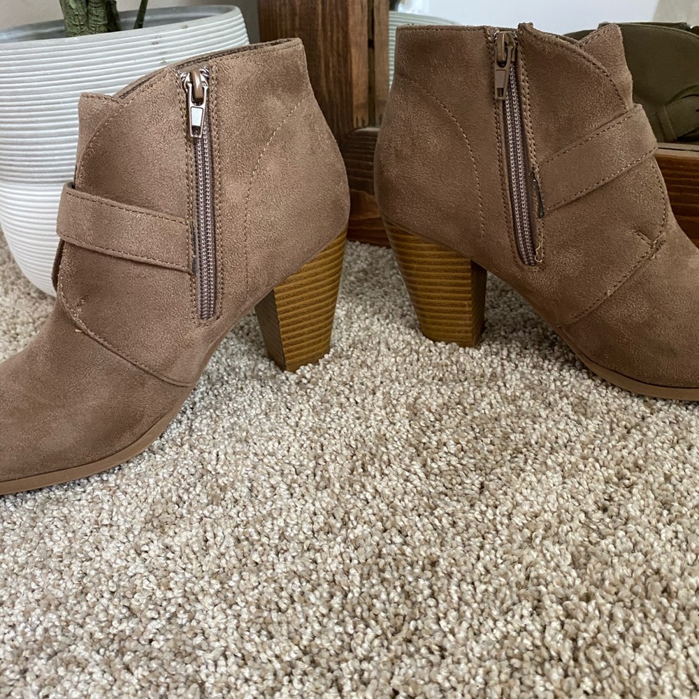 Booties - Picture 5 of 6